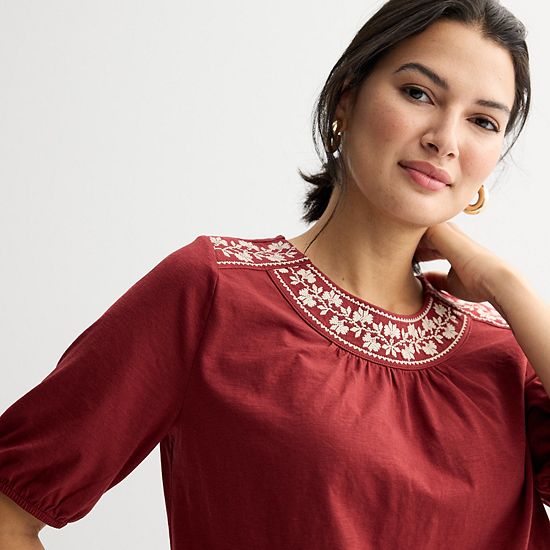  Women's Croft & Barrow® Round Neck Embroidered Top
