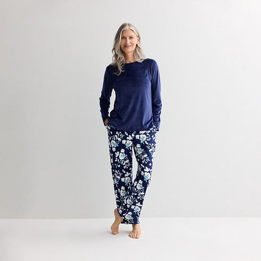  Women's Croft & Barrow® Velour Pajama Top & Pajama Bottoms Set